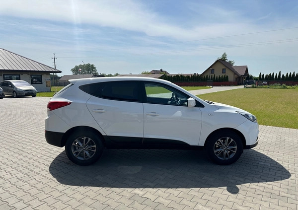 Hyundai ix35 cena 49900 przebieg: 156000, rok produkcji 2015 z Lesko małe 529